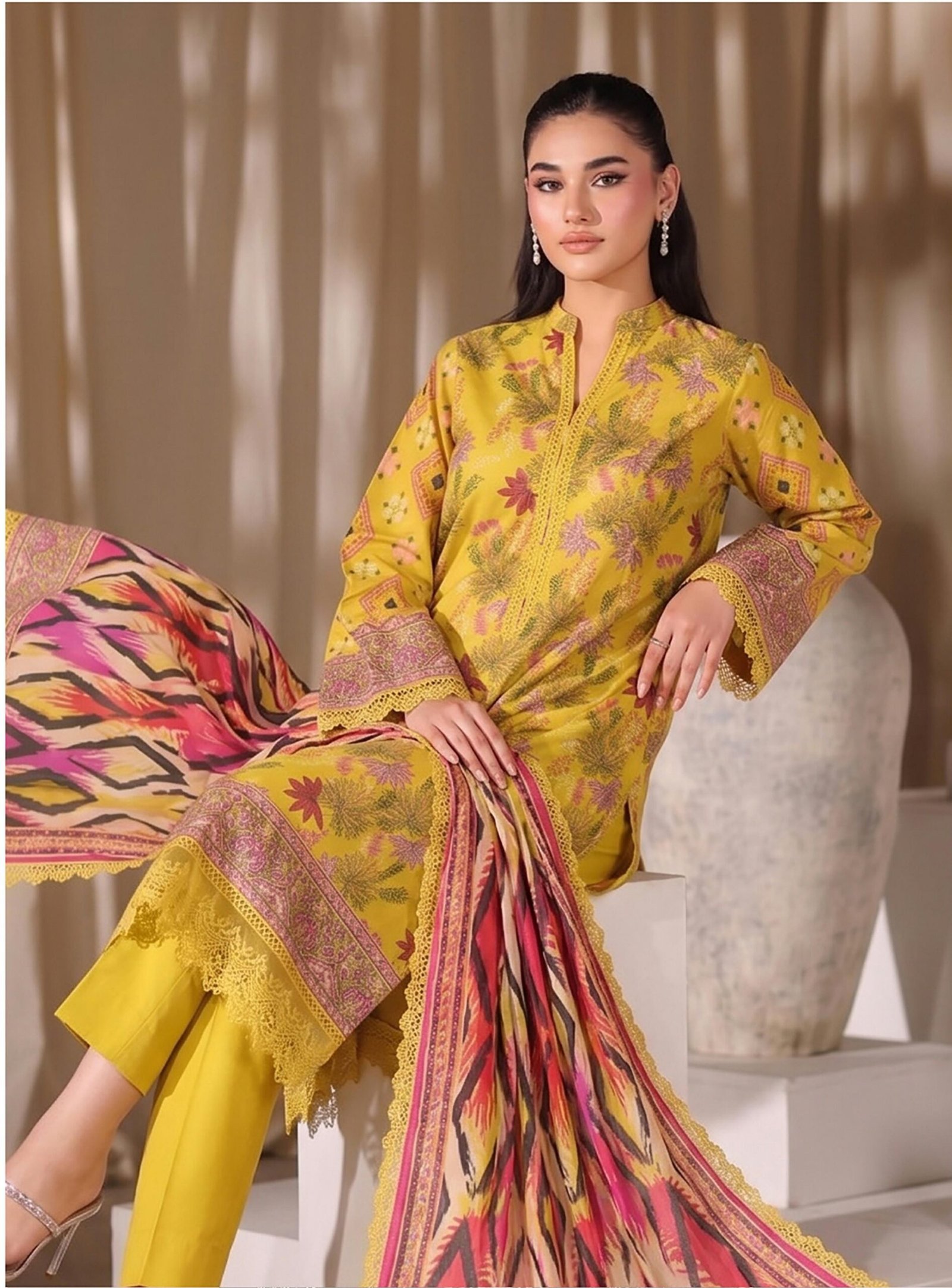EveryDay, 3 PCs, Unstitched, Digital Printed Premium Lawn - Image 4